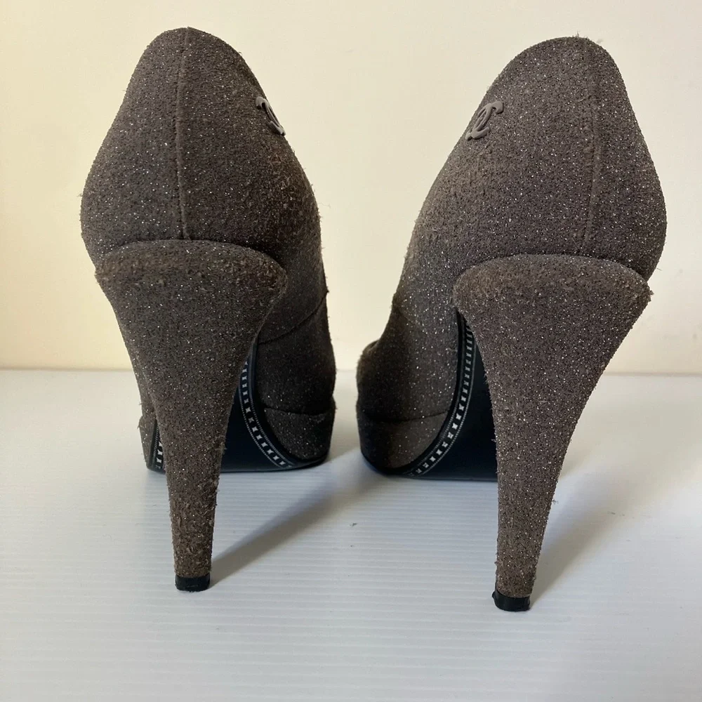 Chanel Charcoal Gray Sparkle Textured Black Cap Toe Platform Pump Heels size 39